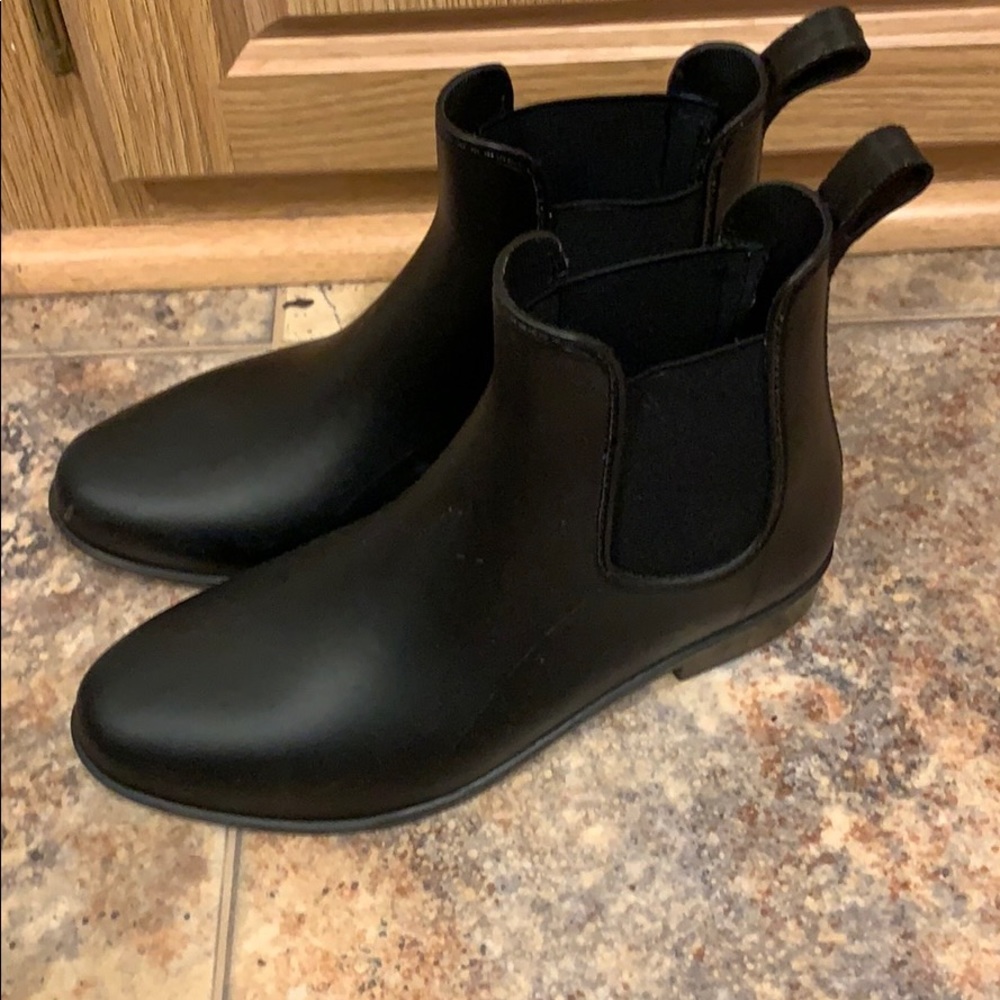 Black ankle boots